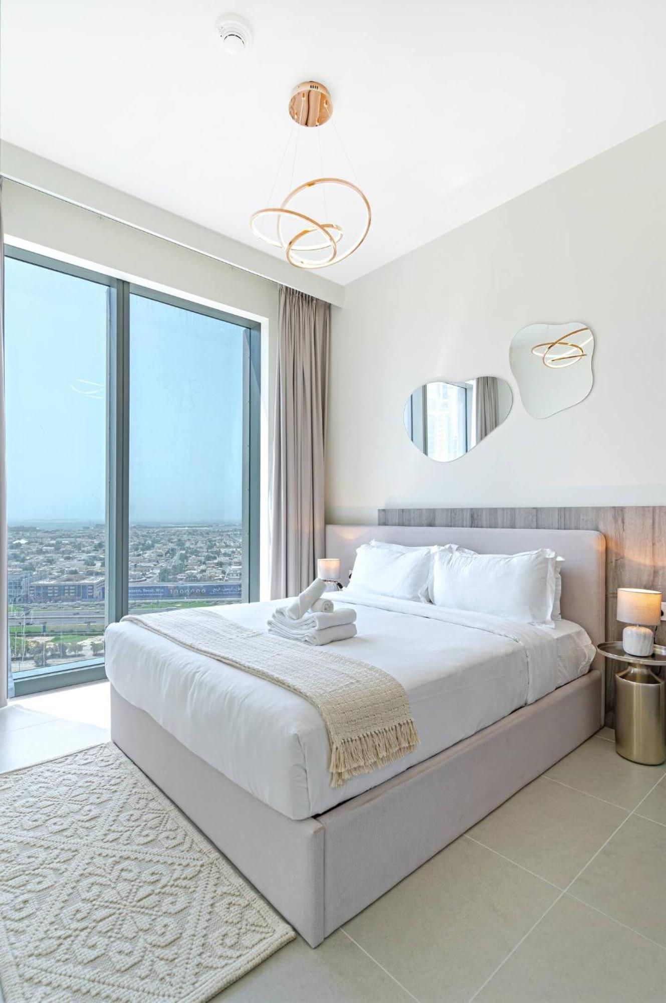 Apartment Sky-high Downtown 1br Steps From Burj Khalifa *